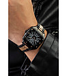 Мъжки часовник в черно и златисто-1 снимка