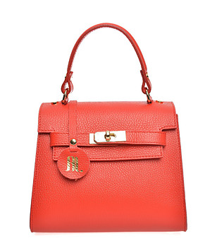 Червена дамска чанта от естествена кожа снимка