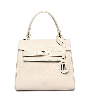 Малка кожена чанта в бежово снимка