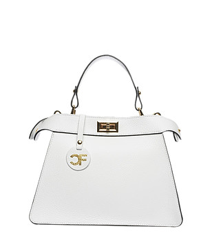 Бяла дамска трапецовидна кожена чанта снимка