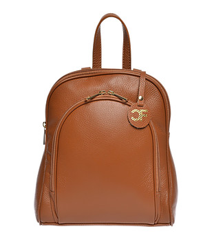 Дамска кожена раница в цвят коняк снимка