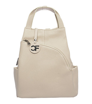 Кожена дамска раница в бежов нюанс снимка