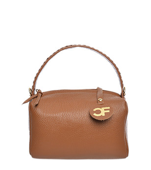 Дамска чанта в цвят камел от естествена кожа снимка