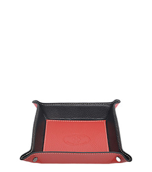 Кожена купа в червен нюанс от естествена кожа снимка