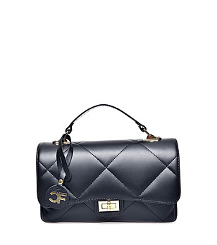 Черна дамска кожена чанта снимка