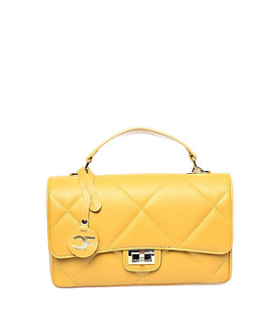 Дамска кожена чанта в цвят горчица снимка