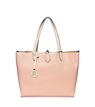 Трапецовидна дамска кожена чанта в цвят пудра  снимка