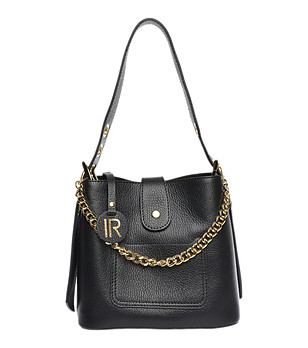 Дамска кожена чанта в черно снимка