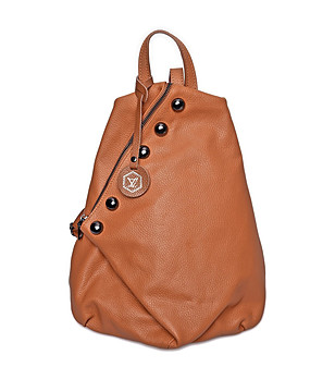 Нестандартна дамска кожена раница в цвят камел Evelina снимка