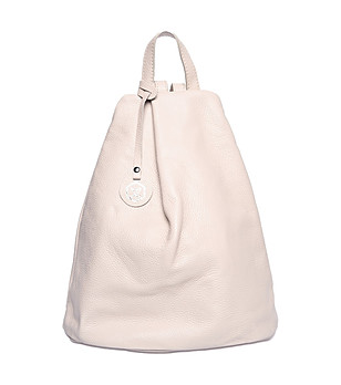 Дамска раница от естествена кожа Arilyn в светлобежово снимка