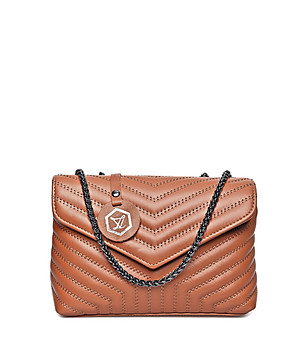 Малка дамска кожена чанта в нюанс на цвят коняк  снимка