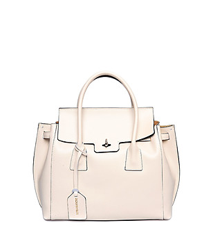 Дамска кожена чанта в бежово снимка