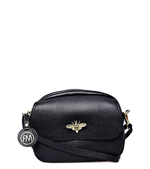 Дамска черна чанта от естествена кожа  снимка