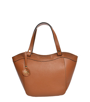 Дамска чанта от естествена кожа в цвят коняк снимка