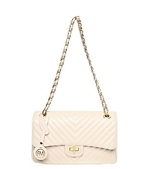 Светлобежова дамска чанта от естествена кожа  снимка