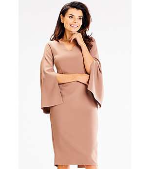 Бежова рокля с дълги, ефектни ръкави Greta снимка