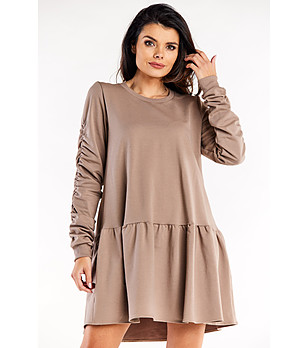 Бежова oversize памучна рокля снимка