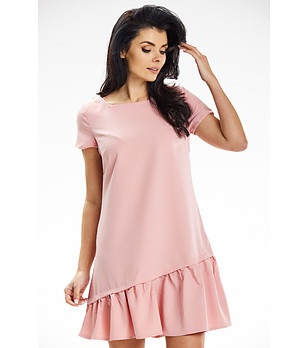 Рокля в цвят розова пудра с волан Gladis снимка