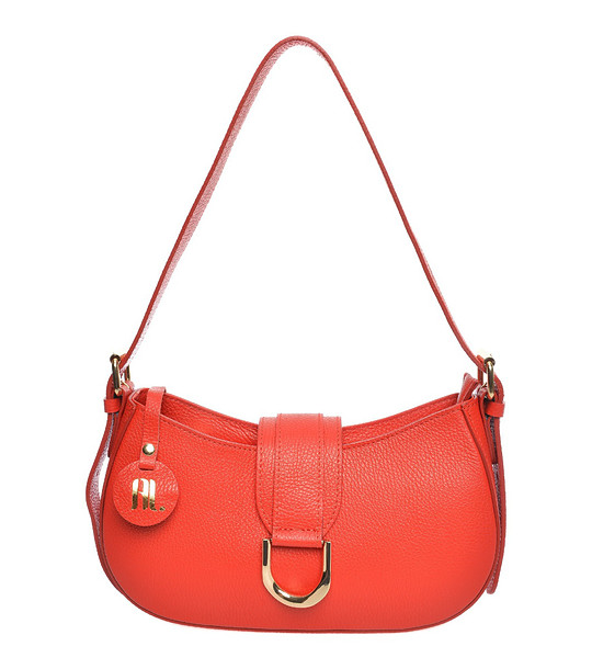 Червена дамска кожена чанта тип багета снимка