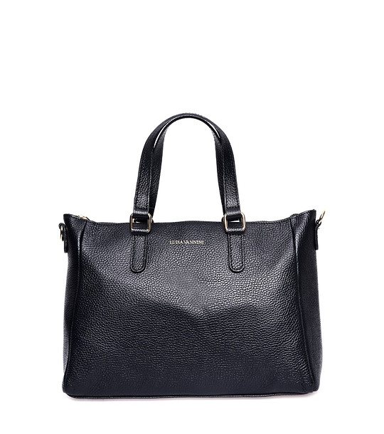 Черна дамска чанта от естествена кожа снимка