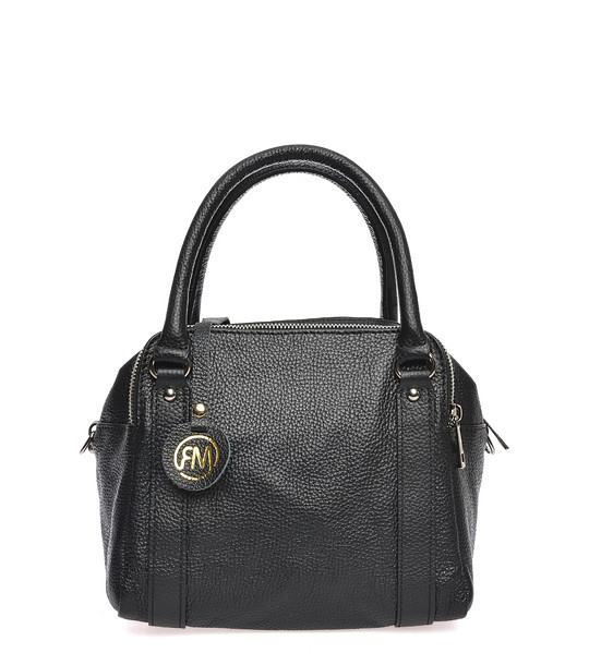 Дамска кожена черна чанта снимка