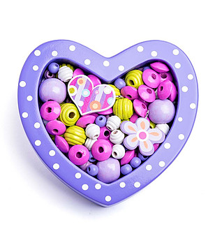 Дървени мъниста за нанизване Малко лилаво сърце снимка