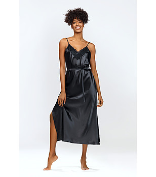 Черна дълга сатенена нощница Ife  снимка