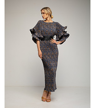 Сива рокля с принт и ефектни ръкави снимка