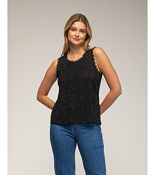 Черен топ с дантела снимка