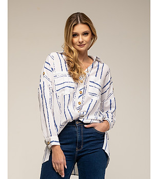 Дамска ленена риза в бяло и синьо снимка