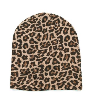 Дамска шапка в бежово и кафяво с леопардов принт снимка