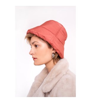 Унисекс шапка в цвят праскова снимка