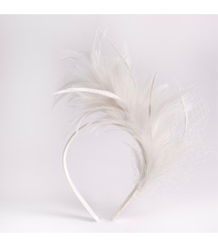 Дамски екрю фасинатор Lethe снимка