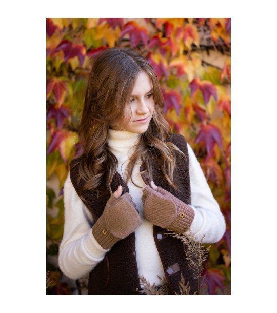 Къси ръкавици в светлокафяво снимка