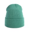 Унисекс светлозелена зимна шапка-1 снимка