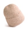 Зимна шапка в бежово-1 снимка