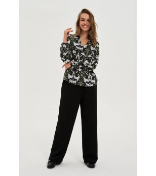 Дамска блуза с принт в зелено, черно и бяло снимка