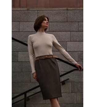 Кафява пола с колан снимка