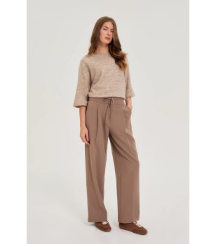 Дамски бежов панталони с връзки снимка