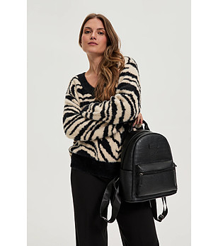 Дамска черна раница снимка