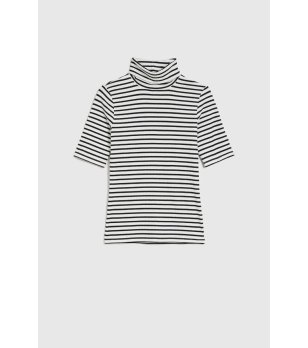 Дамска блуза на райе в бяло и черно снимка