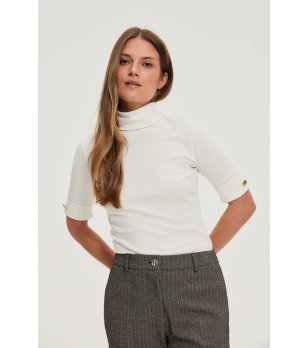 Дамска памучна блуза с поло яка в цвят крем снимка