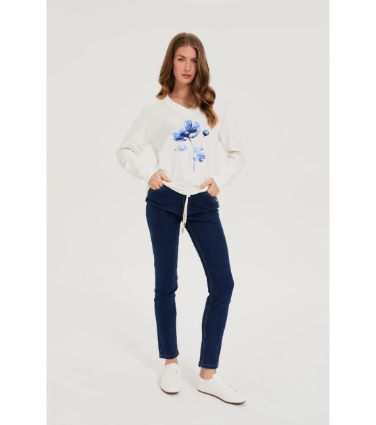 Дамска блуза в цвят крем с щампа Flora снимка