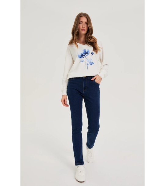 Дамски памучни еластични тъмносини дънки снимка