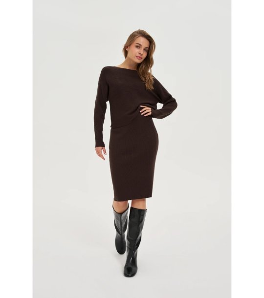 Тъмнокафява вталена пола рипсено плетиво снимка