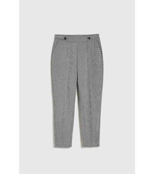 Дамски сив есенно-зимен панталон с ръб снимка