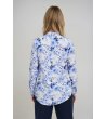 Дамска бяла риза с флорален принт в синьо-1 снимка
