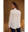Дамска риза в бяло-1 снимка