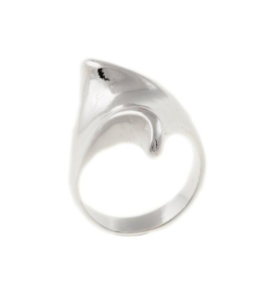 Дамски пръстен с ефектен  дизайн снимка