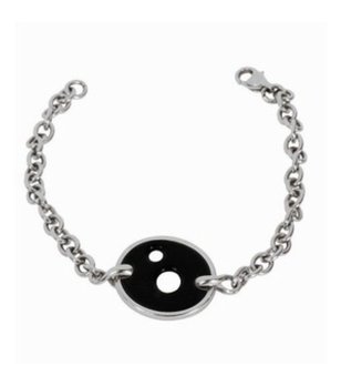 Сребриста гривна с кръгъл черен елемент снимка